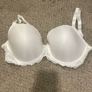 Victoria’s Secret dream angels bra
